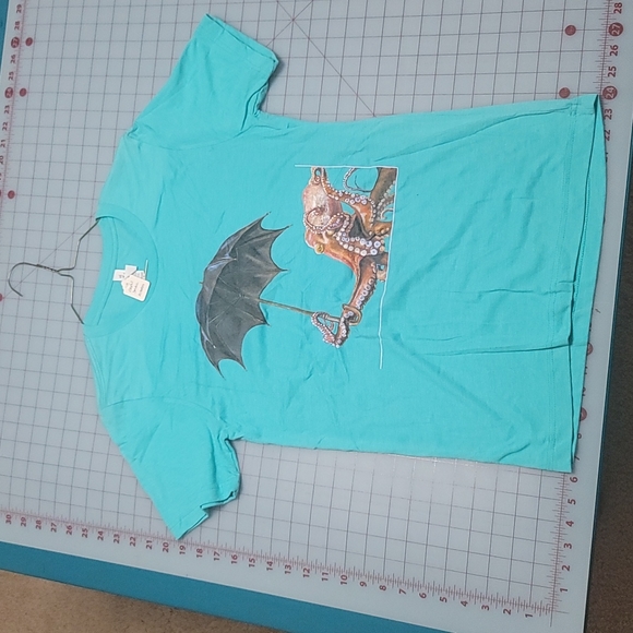 Crew-Neck Graphic Tee "Making a go of it" by rk3handcrafted - Picture 2 of 2